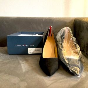Tommy Hilfiger Abilene Pump size 9 Nevet Worn!